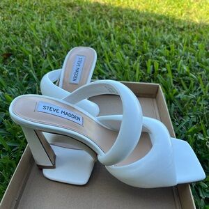 Steve Madden Kloss White heels